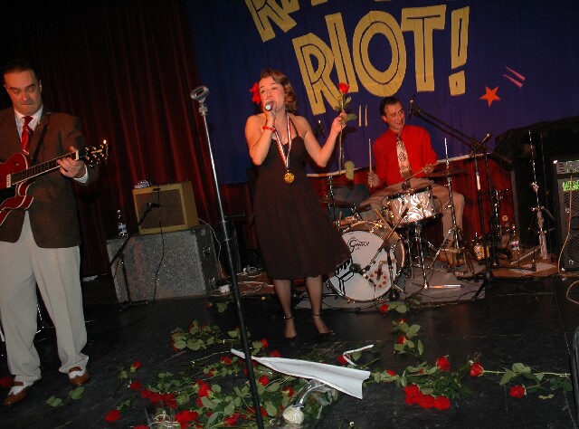 min 2006 11 25 riot 336